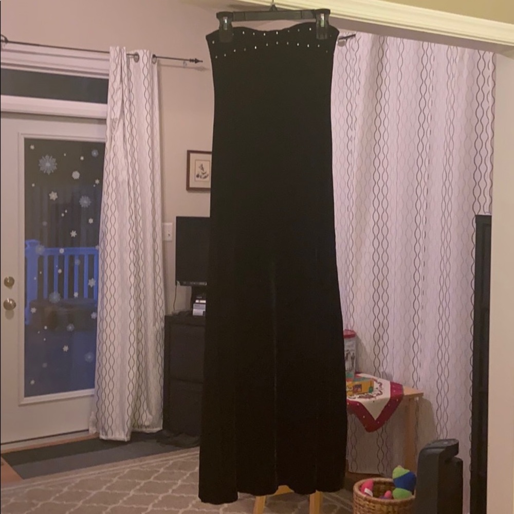 Black, strapless, warm prom dress